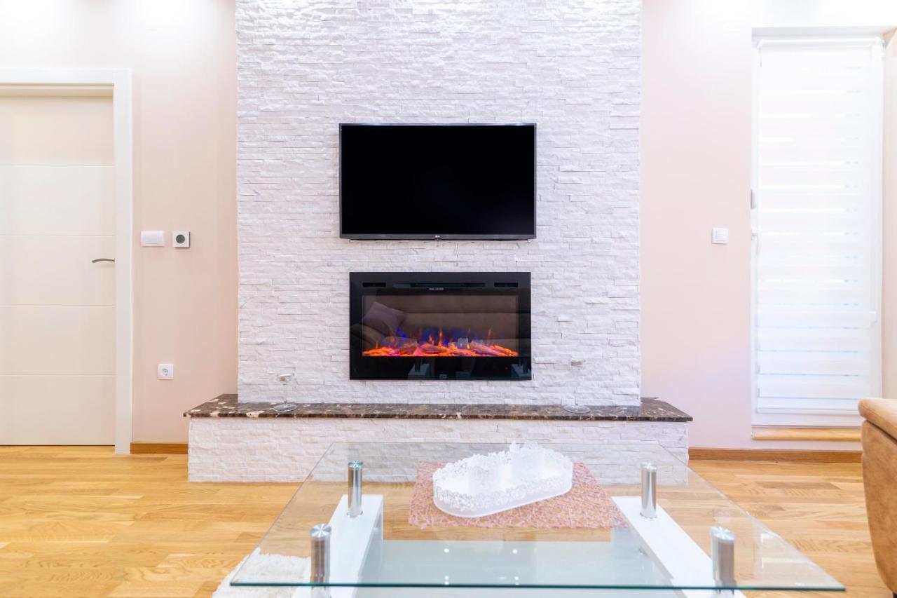 Mili Lux Apartman Novi Sad Eksteriør billede